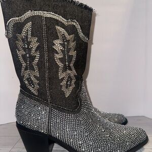 Wild Diva Lounge Gaslight Rhinestone Western Boot